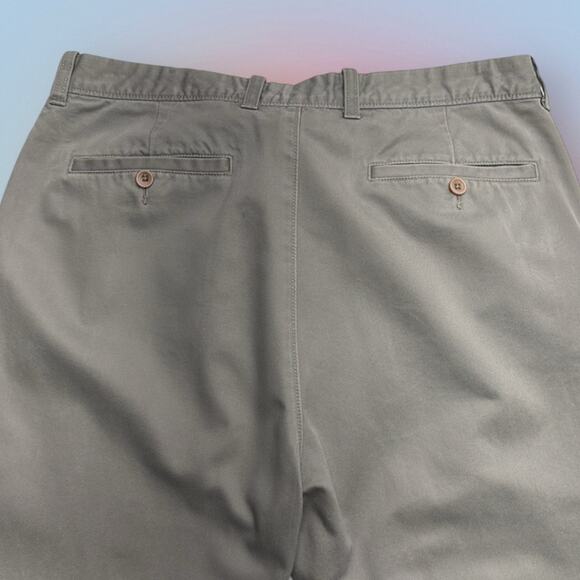J. Crew Men's 36 x 34 Gray ESSENTIAL CHINO Pants - Picture 3 of 4